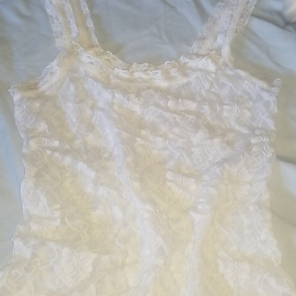 Lettuce hem lace tank